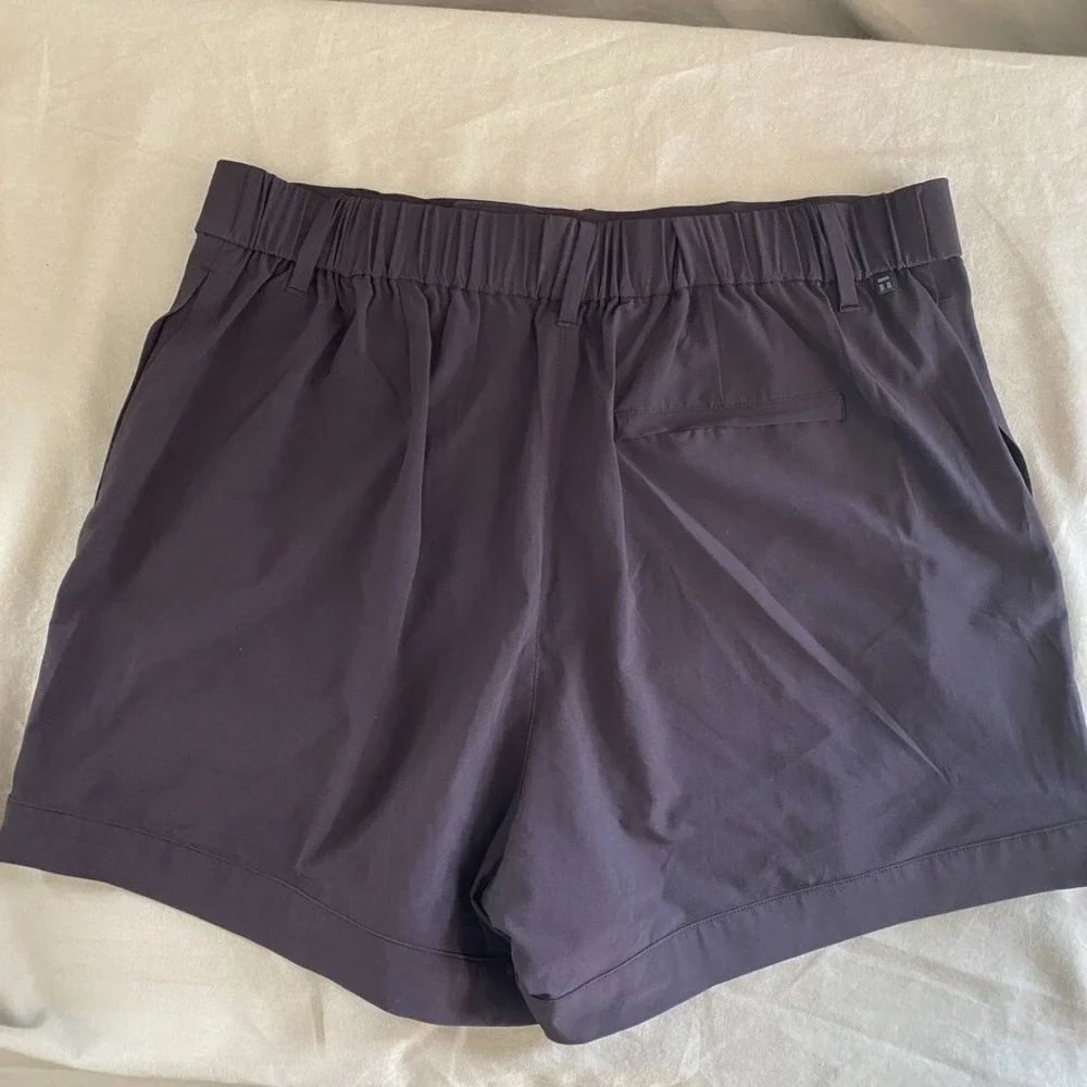 Tommy John Women's Medium Go Anywhere Short Black‎ 4